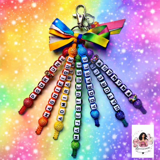 🌈 Porte-clés « Arc-en-Ciel de Mots Doux » – Personnalisable